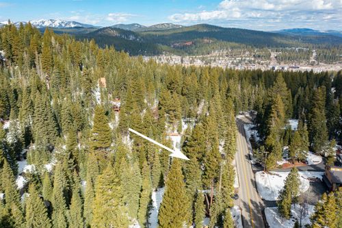 10694 Ponderosa Dr, Truckee, CA, 96161-1906 | Card Image