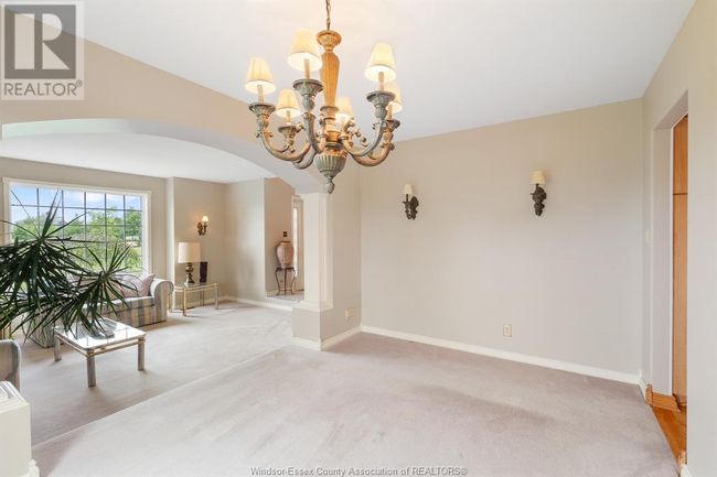 5569 Concession Rd 5 N, House other with 6 bedrooms, 3 bathrooms and null parking in Amherstburg ON | Image 7