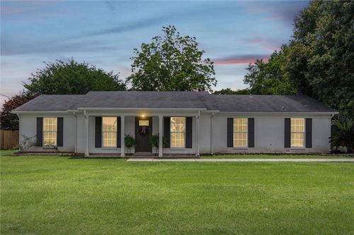 6711 Highmont Dr, Theodore, AL, 36582-6039 | Card Image