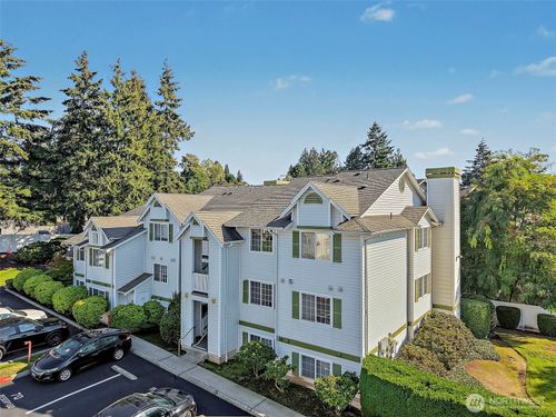 b307-901 Sunset Blvd Ne, Renton, WA, 98056-8701 | Card Image