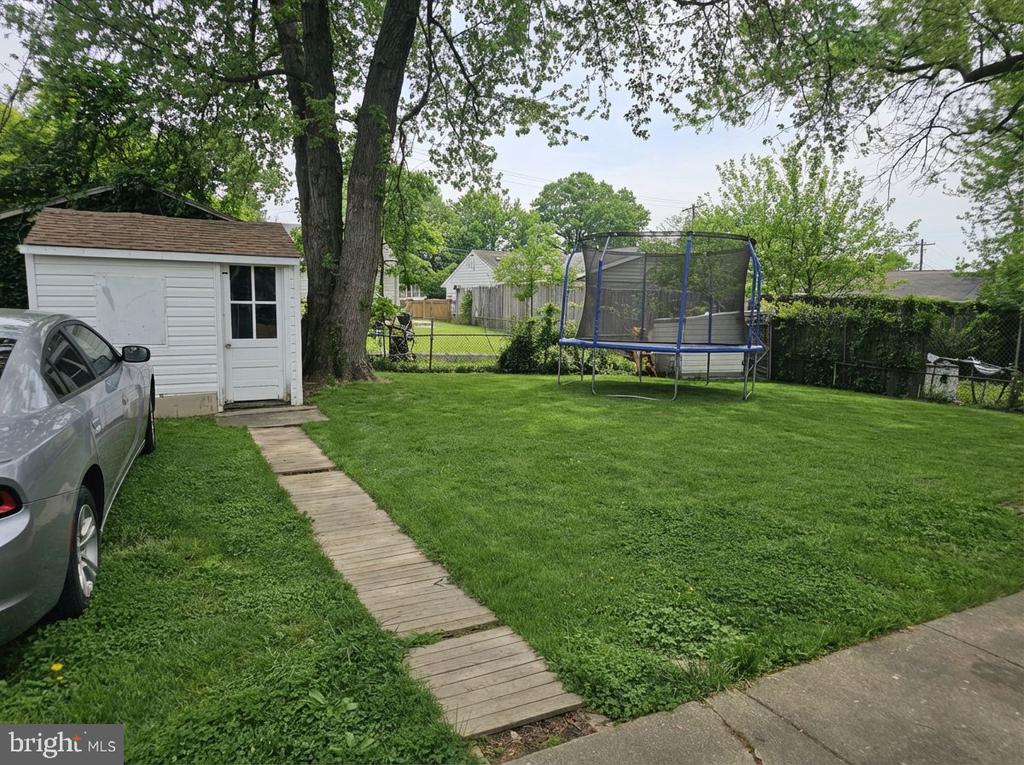 Residential in OXON HILL 5