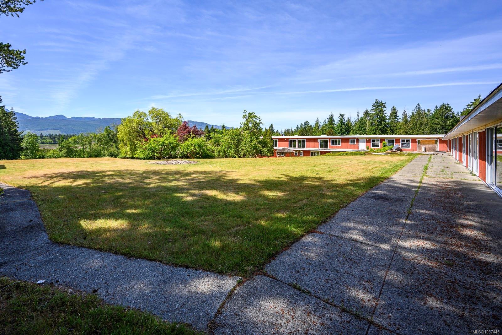 Commercial Sale in Qualicum Beach 5