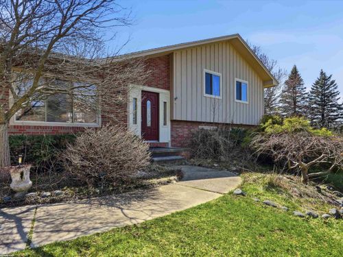 85 Whims Ln, Oakland Twp, MI, 48306-2663 | Card Image