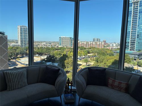 804-2900 Mckinnon St, Dallas, TX, 75201-1069 | Card Image