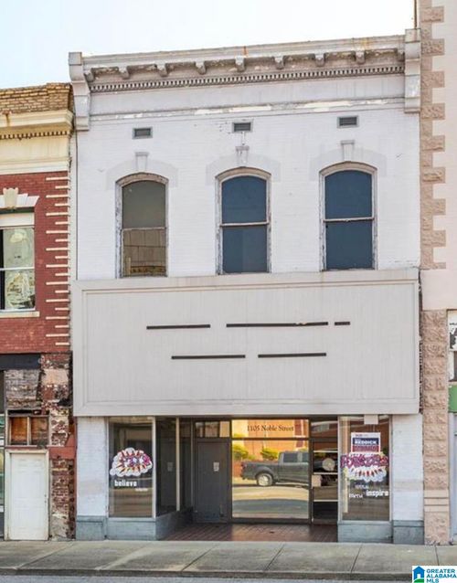 1105 Noble St, Anniston, AL, 36201-4638 | Card Image