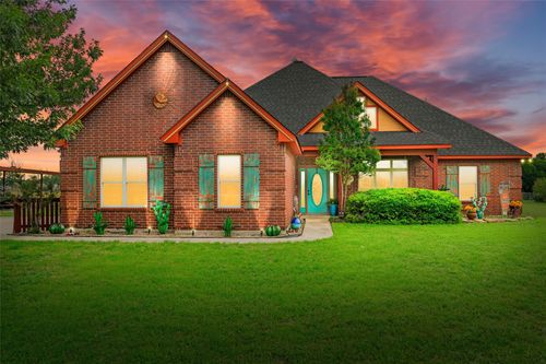 5660 Veal Station Rd, Weatherford, TX, 76085-3817 | Card Image