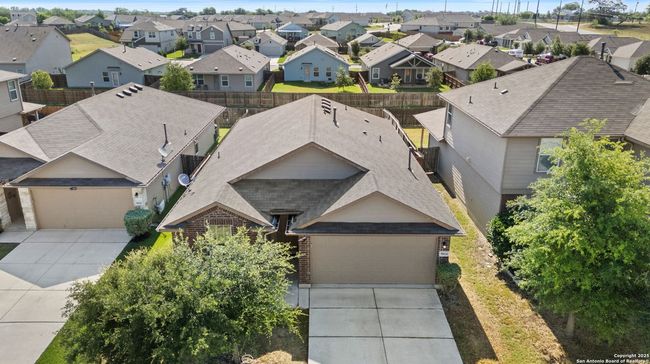 9814 Selestat Pt, House other with 3 bedrooms, 2 bathrooms and null parking in Schertz TX | Image 4