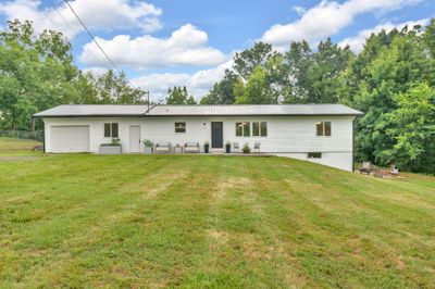 2820 Holly Dr, House other with 3 bedrooms, 2 bathrooms and 4 parking in Sevierville TN | Image 1