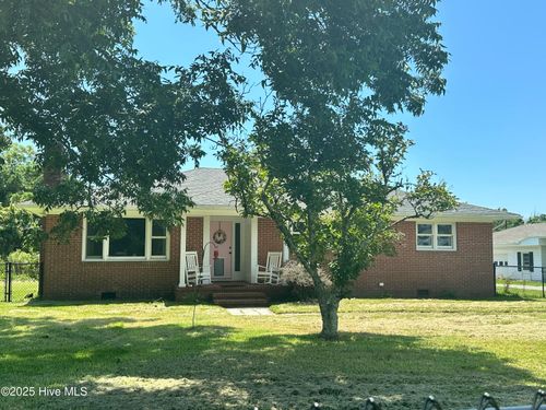107 Cribbs Ln, Newport, NC, 28570-4511 | Card Image