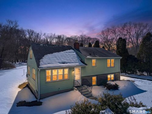 42 Roseleah Dr, Waterford, CT, 06385-4310 | Card Image