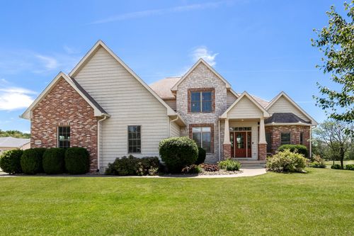 2199 E Lomar St, Eldridge, IA, 52748-9354 | Card Image