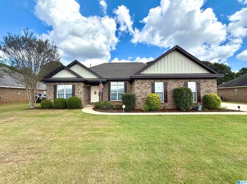 181 Brookshire Dr, Deatsville, AL, 36022-3285 | Card Image