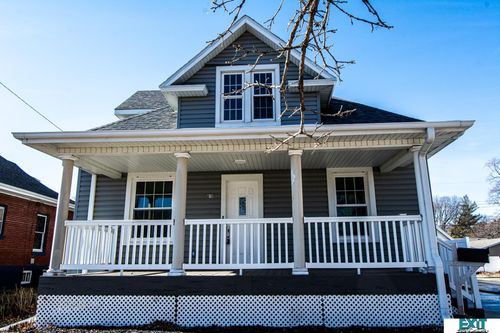 810 S 9th St, Norfolk, NE, 68701-5831 | Card Image