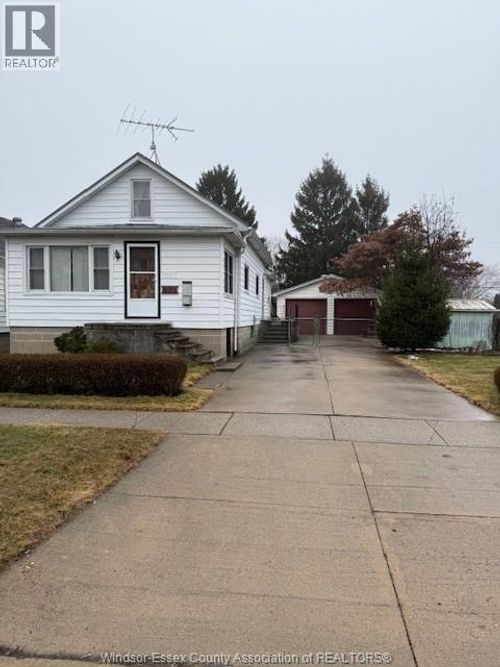 811 William St, Tecumseh, ON, N8N2A2 | Card Image