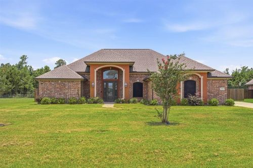 2804 W J B Carter Ln, Lake Charles, LA, 70615-2072 | Card Image