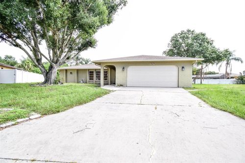 2069 Country Meadows Ln, SARASOTA, FL, 34235-8224 | Card Image
