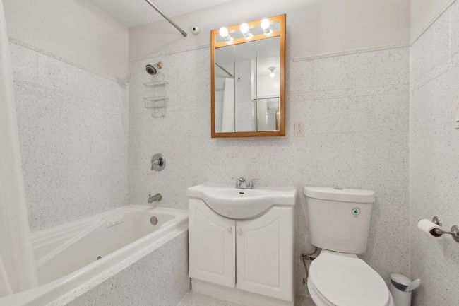 APT-309 - 10037 S Walnut Ter, Home with 2 bedrooms, 1 bathrooms and 2 parking in Palos Hills IL | Image 17