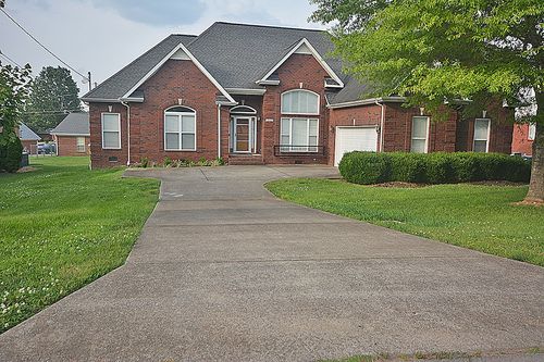 502 Johnstown Dr, Smyrna, TN, 37167-8113 | Card Image