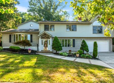 26 Agate Road, House other with 6 bedrooms, 4 bathrooms and null parking in East Brunswick NJ | Image 1