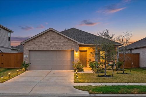 8218 Wave Arbor Dr, Cypress, TX, 77433-5720 | Card Image