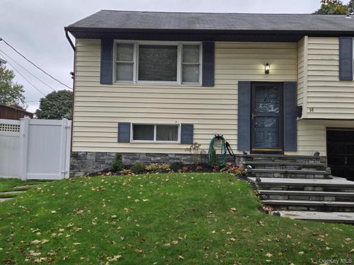 38 Ripley Dr, Northport, NY, 11768-3051 | Card Image