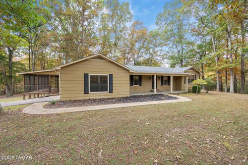 2401 Strayleaf Rd, Wildersville, TN, 38388-8442 | Card Image