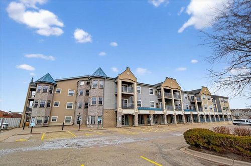 unit-214-2320 Jackson St, Stoughton, WI, 53589-5492 | Card Image