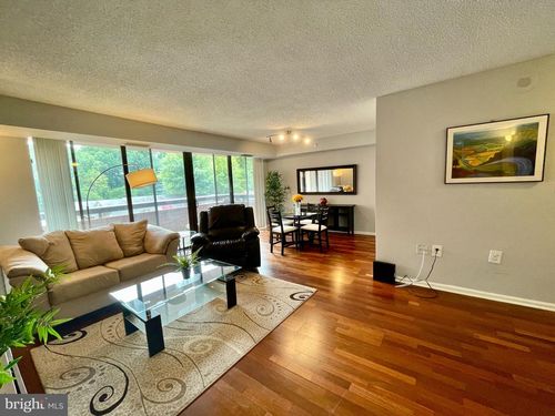 apt-211-2230 George C Marshall Dr, FALLS CHURCH, VA, 22043-2571 | Card Image