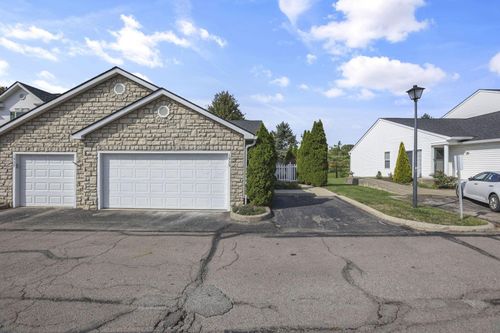 28e-1935 Kyger Dr, Columbus, OH, 43228-8409 | Card Image