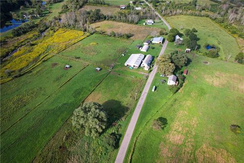 284 E Spencer Rd, Spencer, NY, 14883-9586 | Card Image