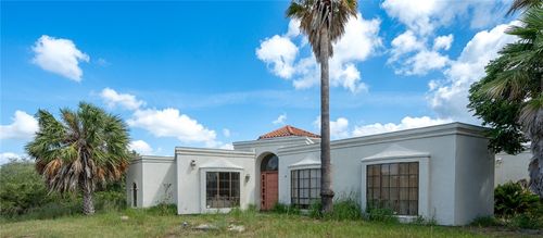 643 N Pirate Blvd, Sinton, TX, 78387-2703 | Card Image