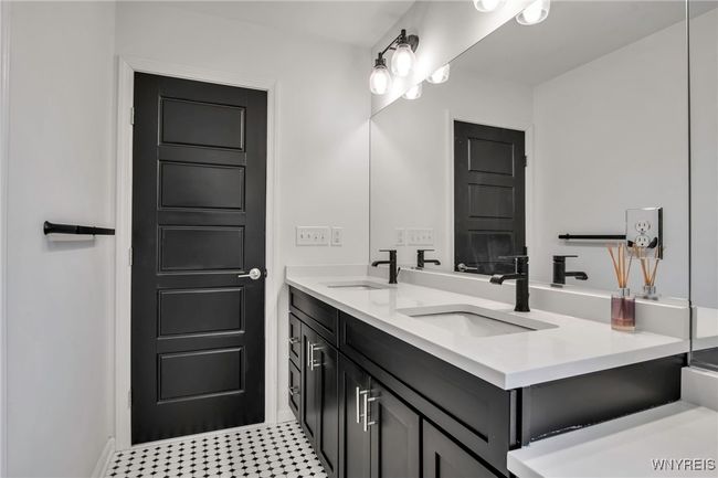 6 Rolling Woods Ln, House other with 6 bedrooms, 3 bathrooms and null parking in West Seneca NY | Image 21