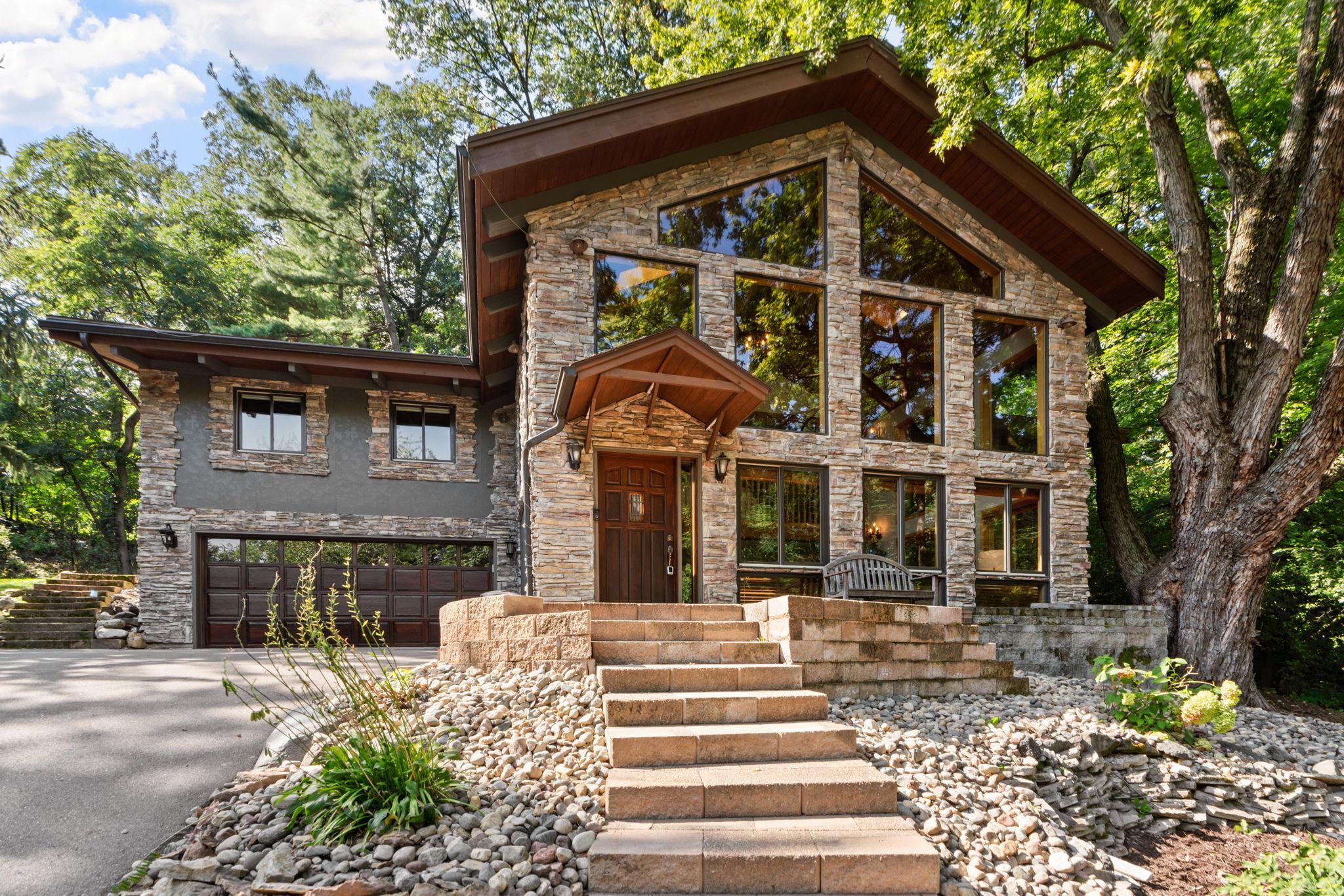Live Oak Dr, Hopkins, MN 55305