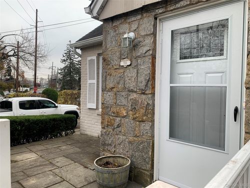 700 Tulip Ave, Floral Park, NY, 11001-3753 | Card Image