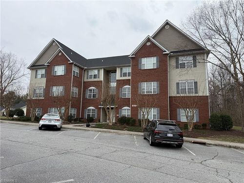 apt-204-6981 Hanesbrook Cir, Clemmons, NC, 27012-7530 | Card Image