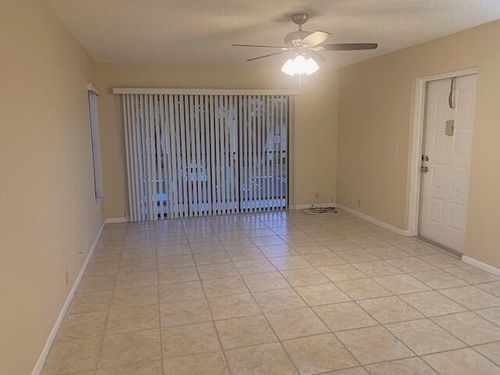 d2-801 Sky Pine Way, Greenacres, FL, 33415-9022 | Card Image