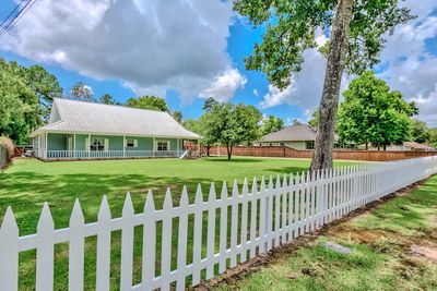 630 Maplewood, House other with 3 bedrooms, 2 bathrooms and null parking in Vidor TX | Image 3