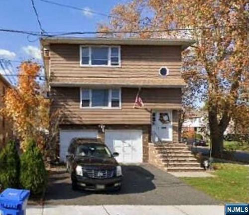 4 Chestnut St, Rutherford, NJ, 07070-1215 | Card Image