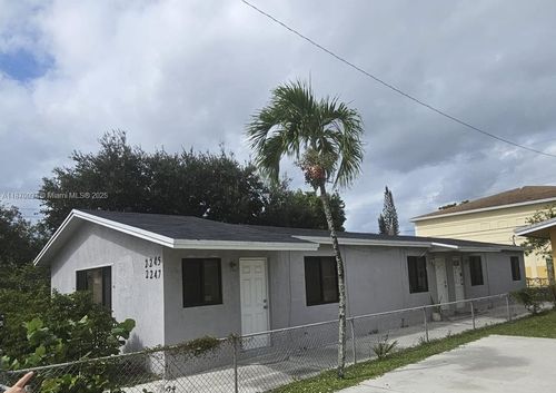 2-2245 Freedom St, Hollywood, FL, 33020-1429 | Card Image