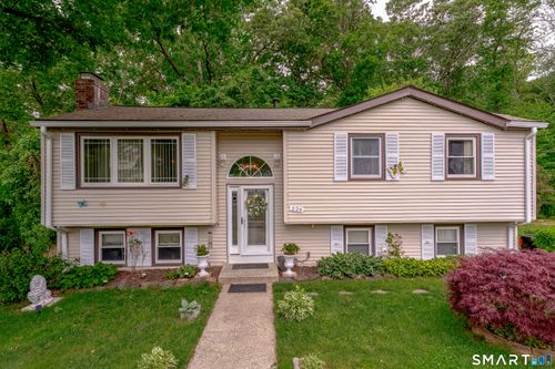 226 Rose Street Ext, East Haven, CT, 06513-1605 | Card Image