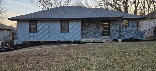 7425 Nw 79th St, Kansas City, MO, 64152-2152 | Card Image