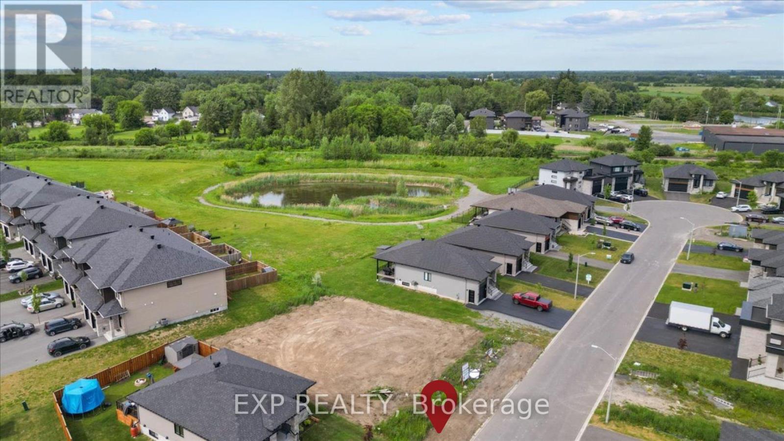 Land in Casselman 5