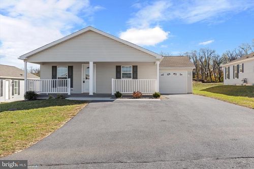 22 Burke Dr, SHIPPENSBURG, PA, 17257-8128 | Card Image