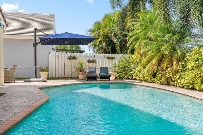 611 Royal Palm Way, House other with 4 bedrooms, 3 bathrooms and null parking in Davie FL | Image 7