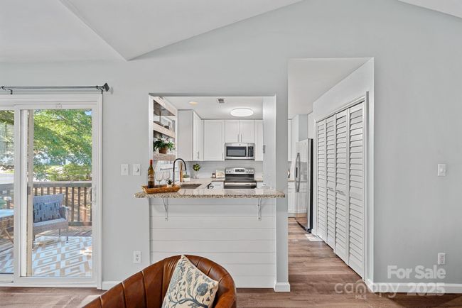 APT-5 - 3308 Selwyn Farms Ln, Condo with 2 bedrooms, 2 bathrooms and null parking in Charlotte NC | Image 18