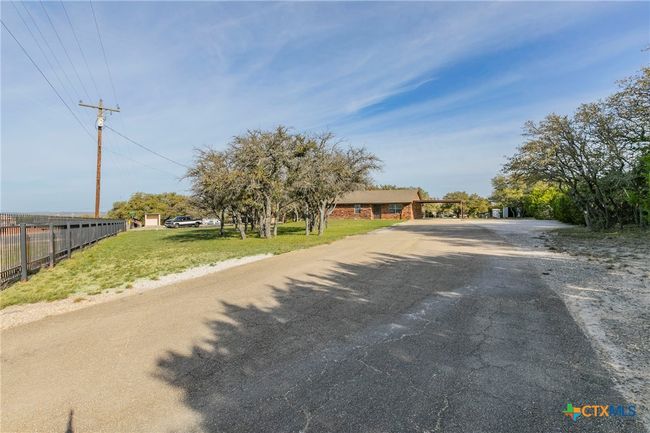 1001 Cherokee Trl, House other with 3 bedrooms, 2 bathrooms and null parking in Kempner TX | Image 14