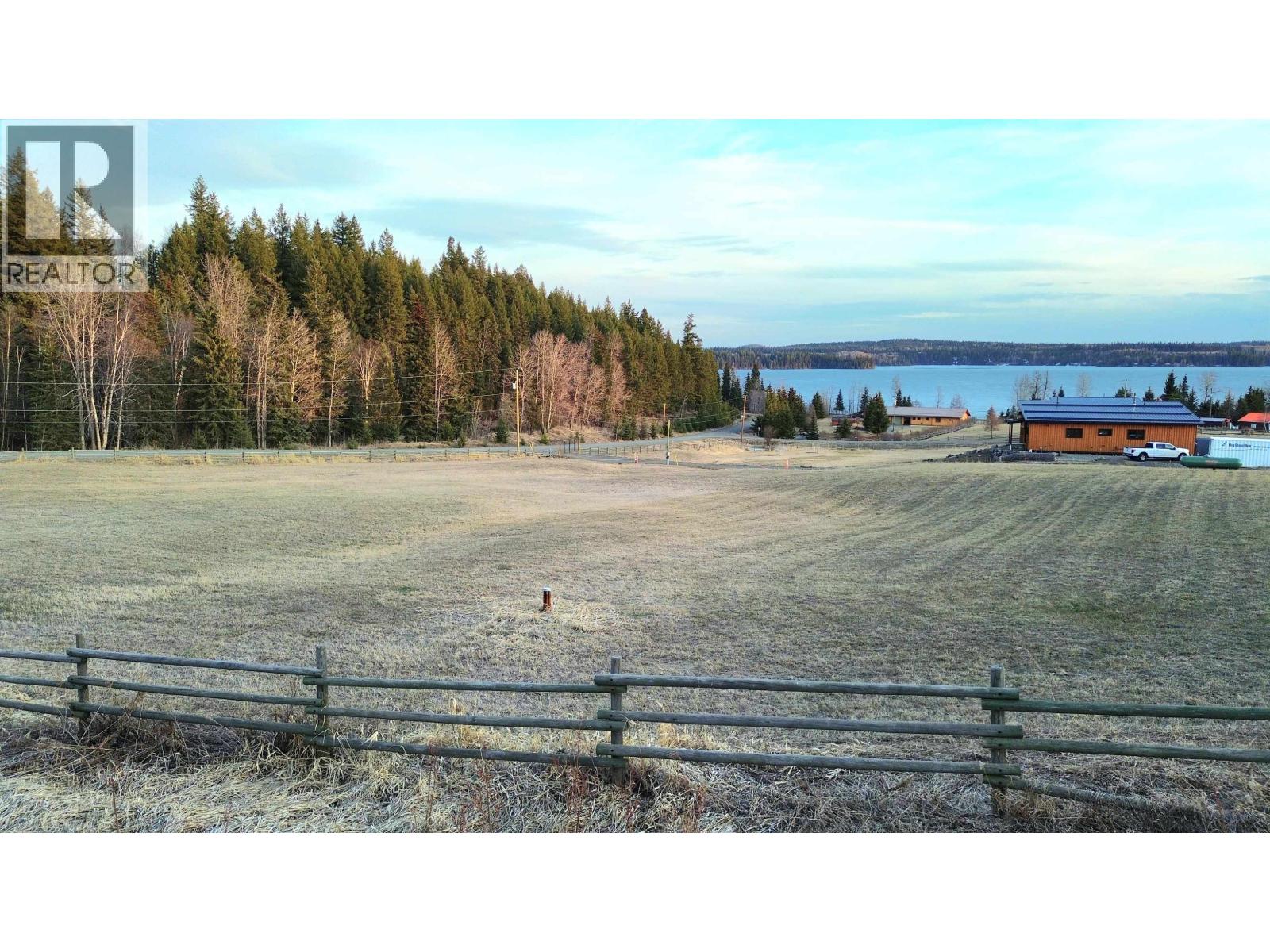 Land in Bridge Lake 2