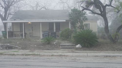 1014 Canton, San Antonio, TX, 78202-3205 | Card Image