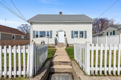 435 Broadway, East Providence, RI, 02914 | Card Image