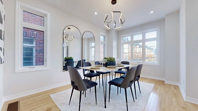 10 Globemaster Lane, House attached with 3 bedrooms, 4 bathrooms and 1 parking in Richmond Hill ON | Image 7